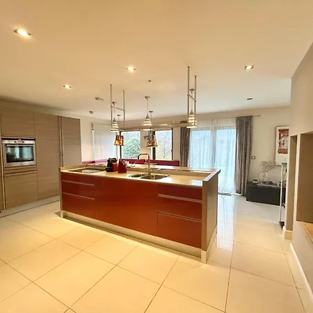 Modern 4 Bedroom House Ring Of Kerry -killarney *