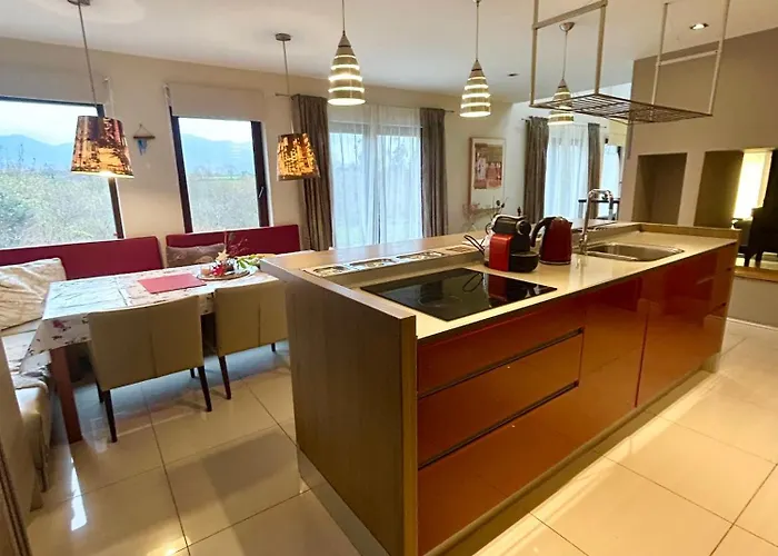 Дом отдыха Modern 4 Bedroom House Ring Of Kerry -killarney